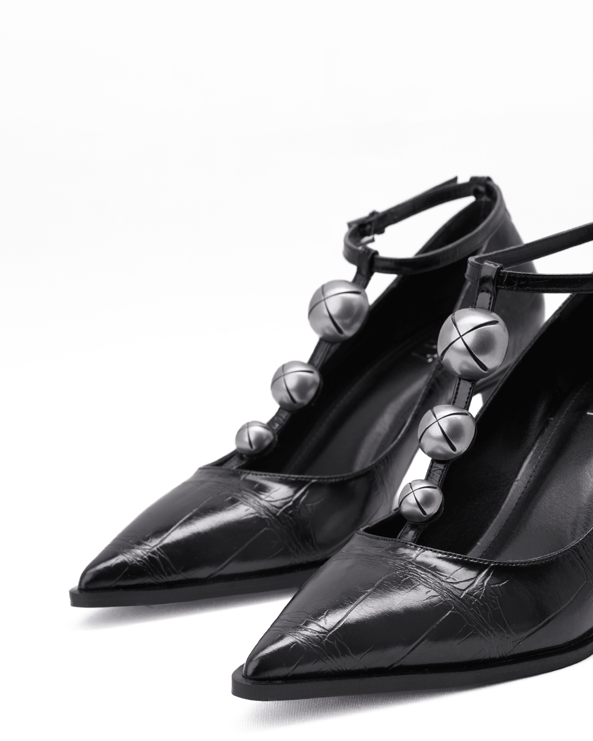 Kadın Düğme Detaylı Sivri Burun Topuklu Ayakkabı - Mary Shoes