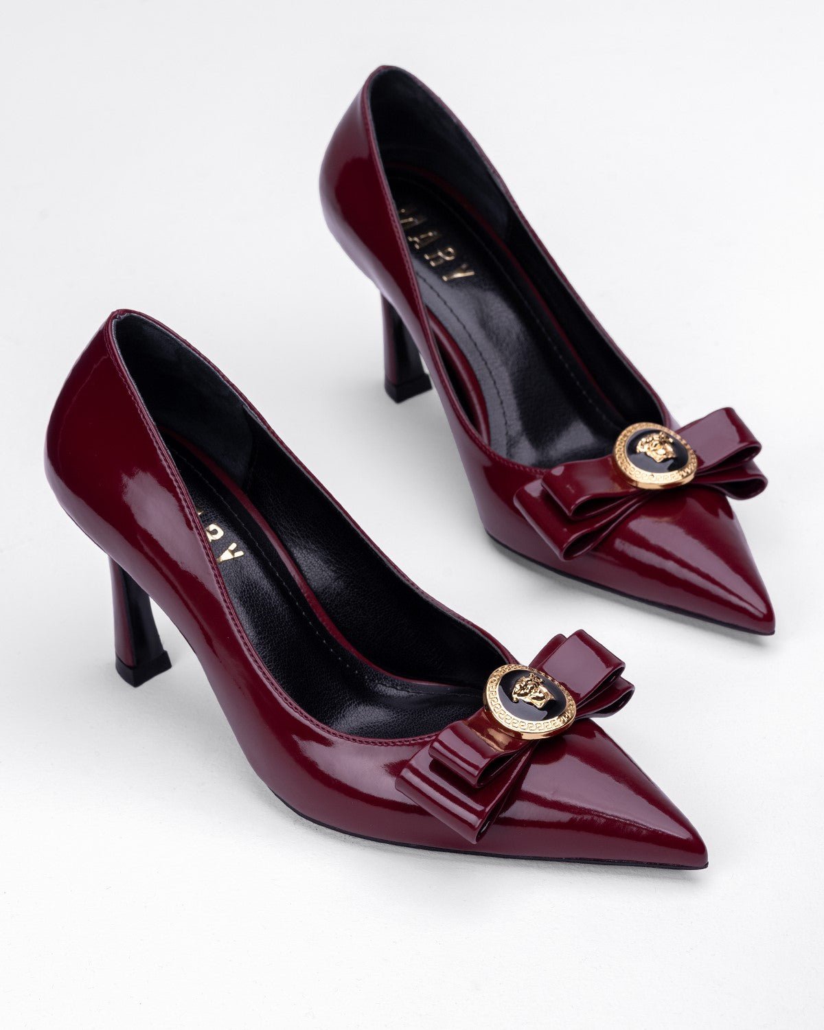 Kadın Fiyonklu Metal Detaylı Sivri Burun Topuklu Ayakkabı - Mary Shoes
