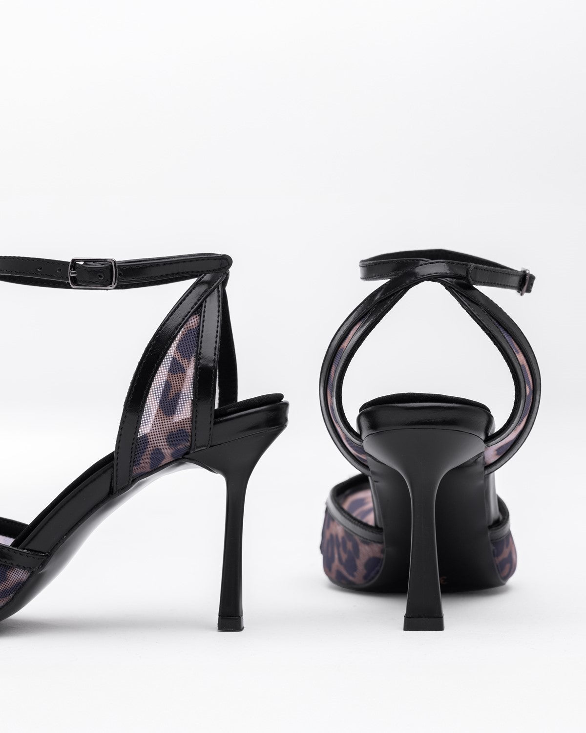 Kadın Sivri Burun Bilekten Bantlı Topuklu Ayakkabı - Mary Shoes