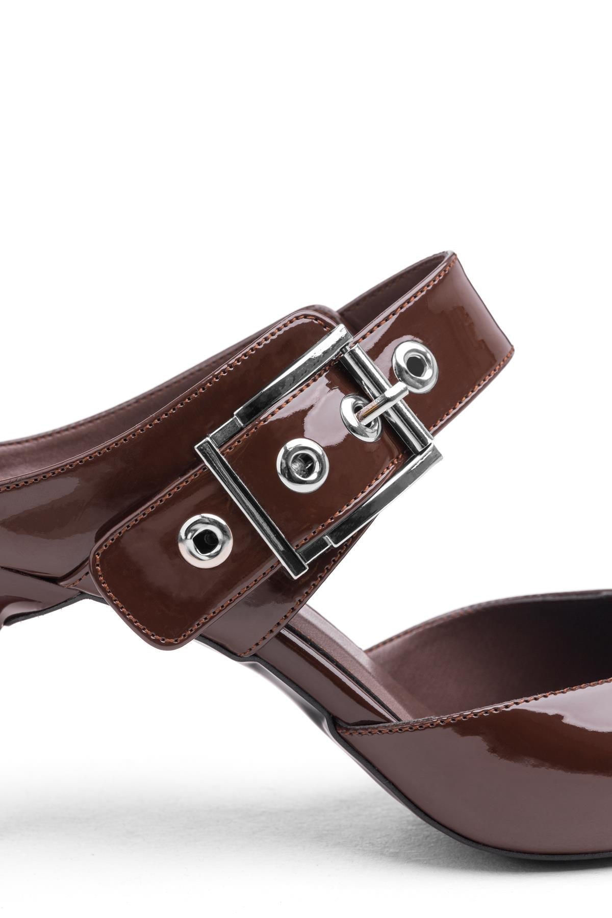 Metal Uç Detaylı İnce Topuklu Tokalı Mule Ayakkabı - Mary Shoes