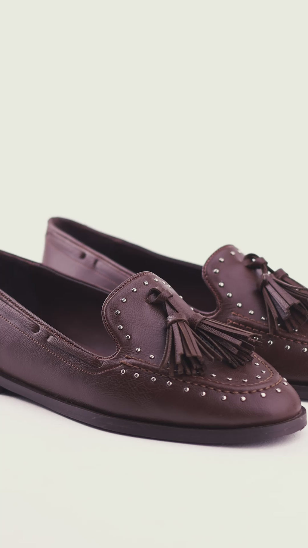 Kadın Püskül ve Taş Detaylı Klasik Loafer Ayakkabı